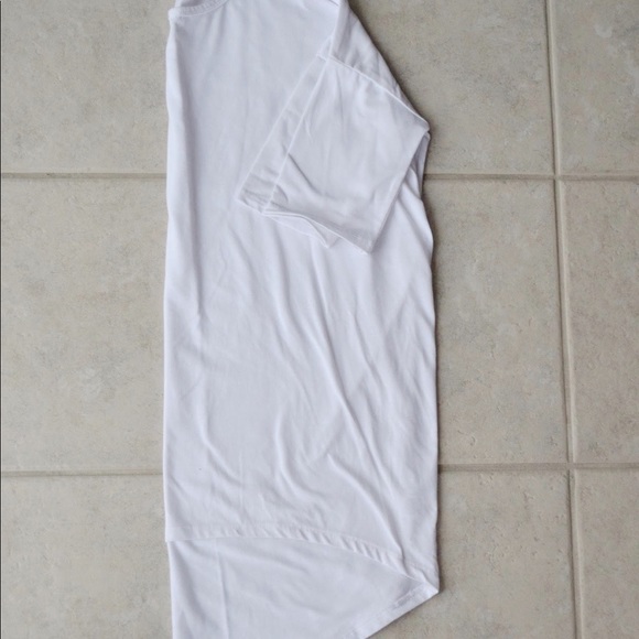 White Quarter-Sleeve Lularoe T-Shirt - Picture 3 of 4